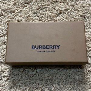 Burberry box